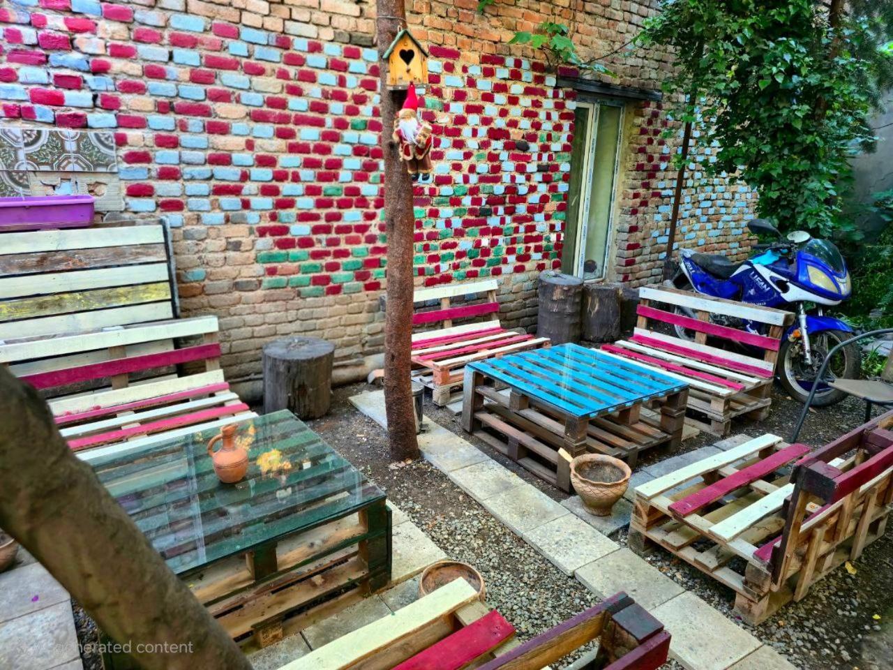 Colors Hostel Tbilisi Bagian luar foto