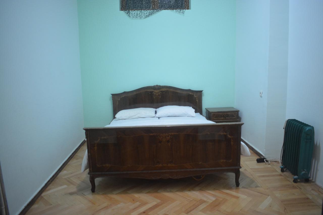 Colors Hostel Tbilisi Bagian luar foto