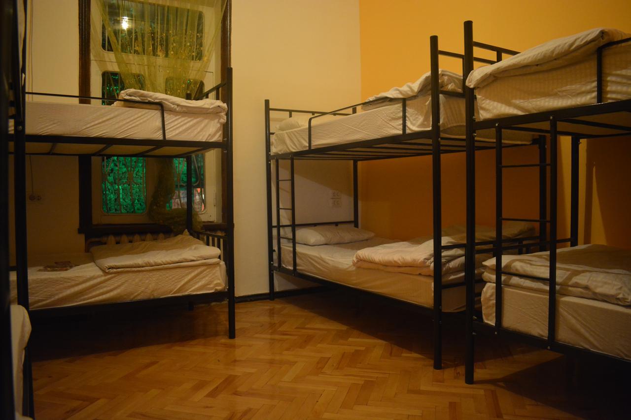 Colors Hostel Tbilisi Bagian luar foto