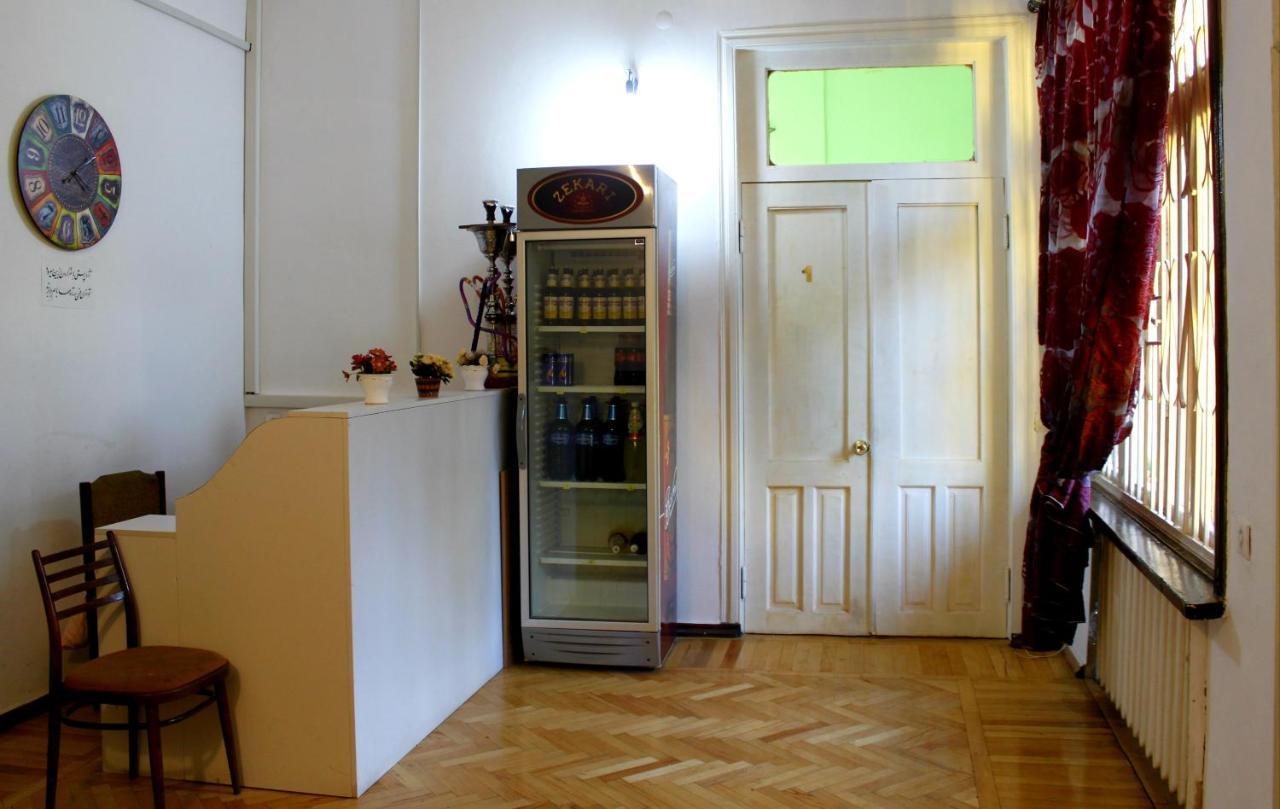 Colors Hostel Tbilisi Bagian luar foto