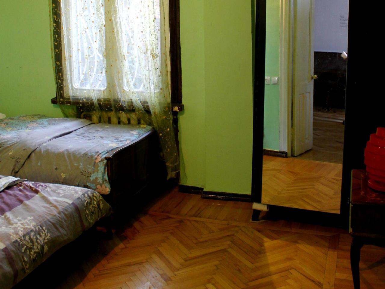 Colors Hostel Tbilisi Bagian luar foto